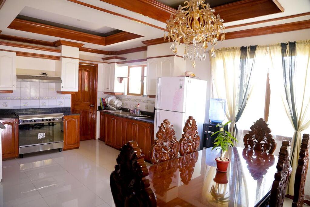 Florabells Iraya Guest House - Batanes Basco Ngoại thất bức ảnh