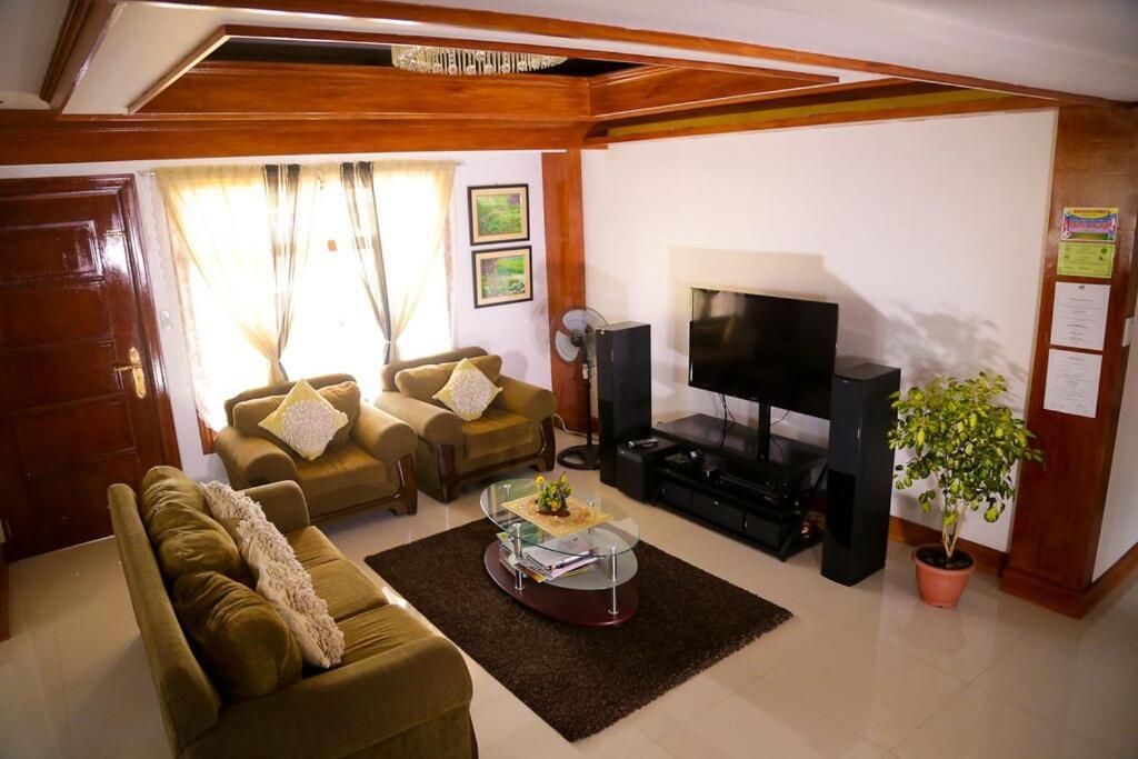 Florabells Iraya Guest House - Batanes Basco Ngoại thất bức ảnh