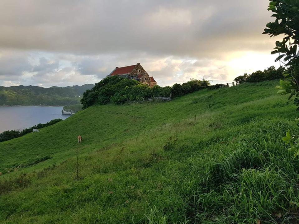 Florabells Iraya Guest House - Batanes Basco Ngoại thất bức ảnh
