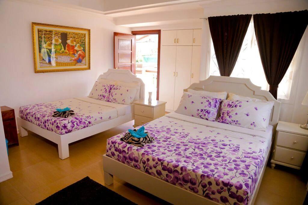 Florabells Iraya Guest House - Batanes Basco Ngoại thất bức ảnh